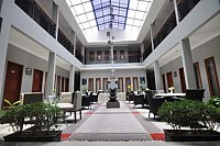 Rosalia Indah Hotel Resto